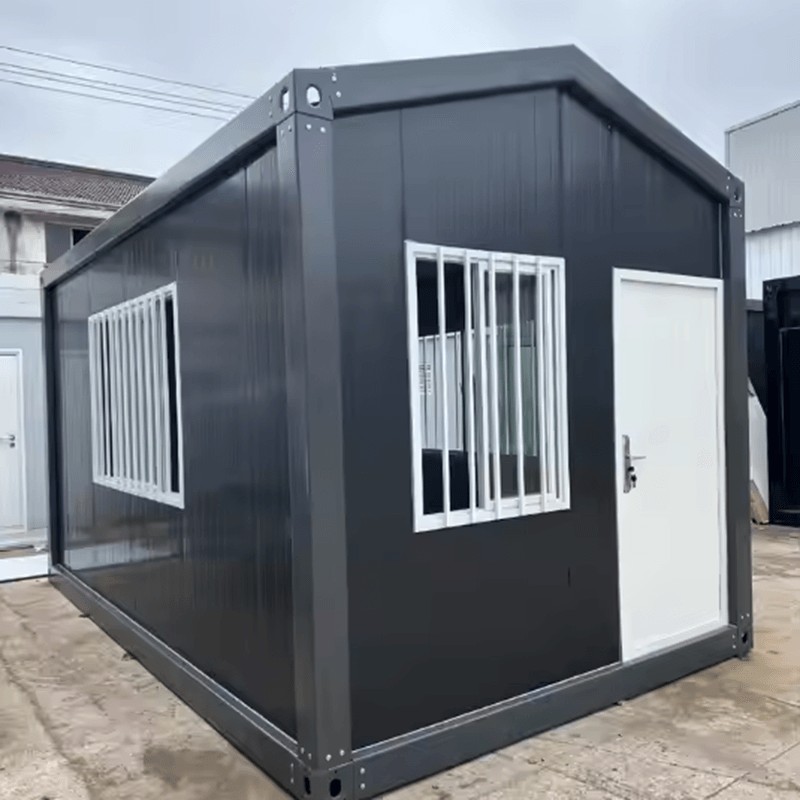 Moduláris előregyártott konténerház nyeregtetőhöz Moduláris előregyártott konténerház nyeregtetőhöz